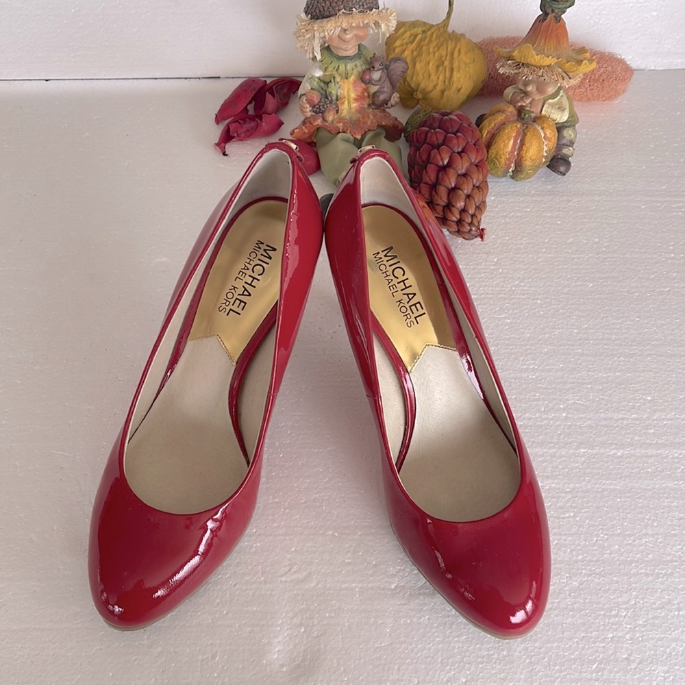 New Michael Kors Pumps